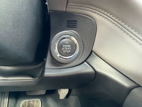 Used 2022 Subaru Outback Limited AWD/4WD image 16