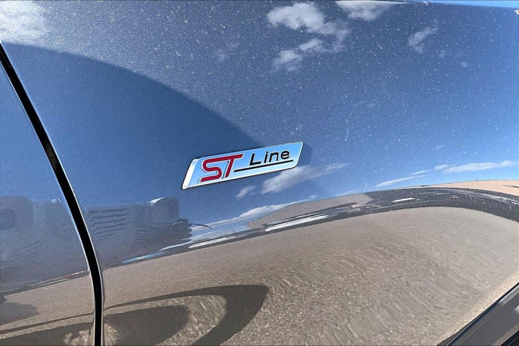 Used 2025 Ford Explorer ST-Line AWD/4WD image 24