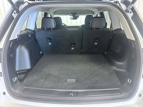 Used 2024 Jeep Grand Cherokee Limited w/ Black Appearance Package image 29