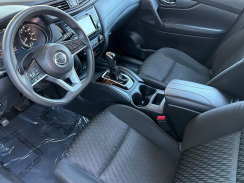 Used 2018 Nissan Rogue S FWD image 12