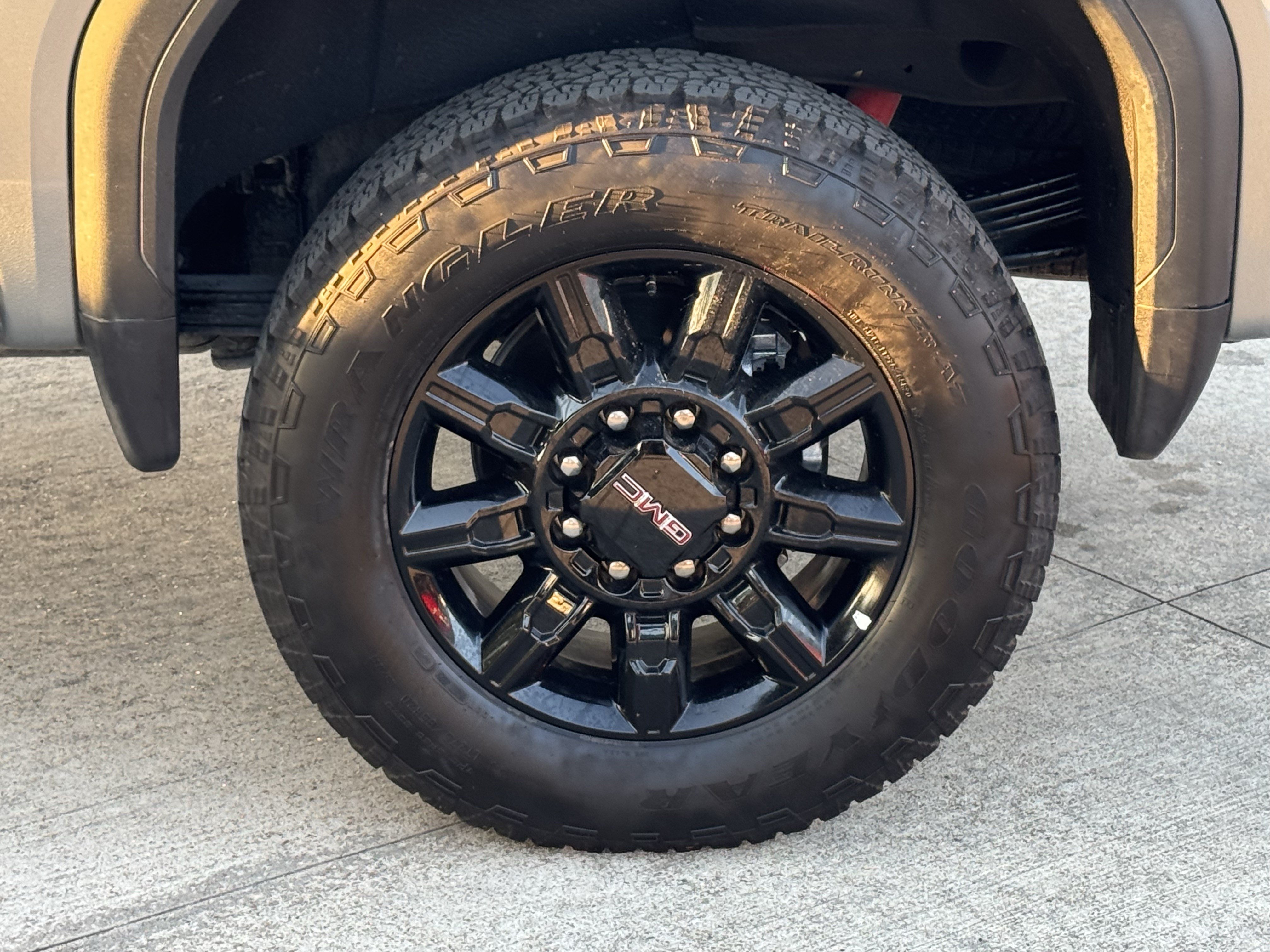 Used 2026 GMC Sierra 2500 AT4 AWD/4WD image 8
