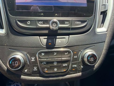 Used 2023 Chevrolet Malibu LT FWD image 22
