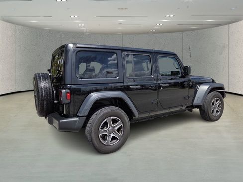 Used 2023 Jeep Wrangler Sport S image 3