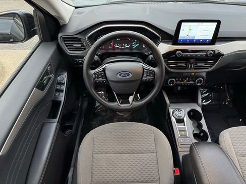 Certified 2022 Ford Escape SE w/ SE Sport Appearance Package AWD/4WD image 5