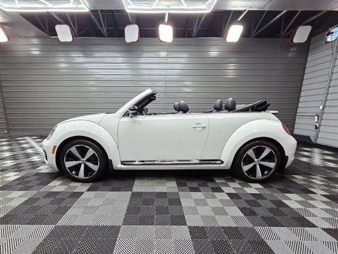 Used 2013 Volkswagen Beetle 2.0T FWD image 8