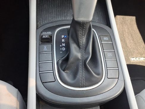 Used 2025 Hyundai Kona SEL AWD/4WD image 24