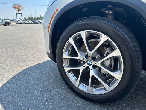 Used 2025 BMW X5 xDrive40i AWD/4WD image 30