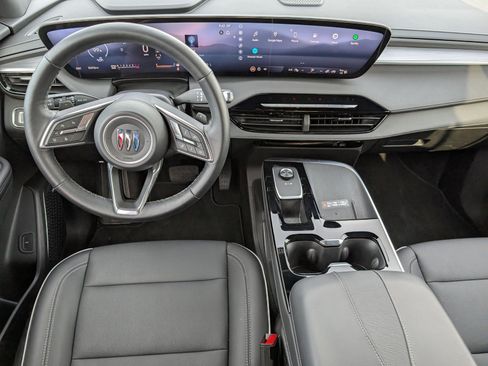 Used 2025 Buick Enclave Preferred image 9