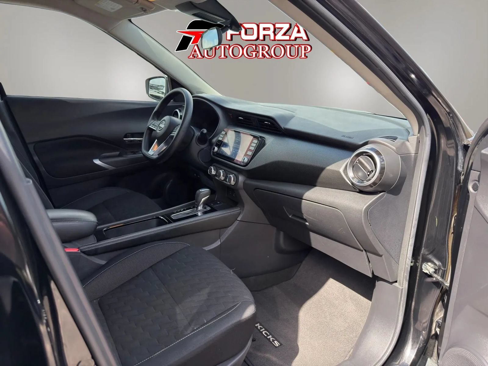 Used 2023 Nissan Kicks SV FWD image 15