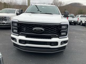 New 2026 Ford F250 Lariat w/ Black Appearance Package AWD/4WD video 2