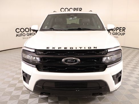 Used 2023 Ford Expedition Limited AWD/4WD image 9