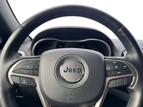 Used 2020 Jeep Grand Cherokee Altitude image 17