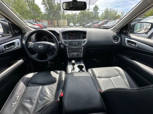 Used 2018 Nissan Pathfinder SL w/ SL Premium Package image 23