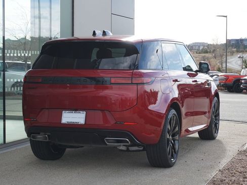 New 2025 Land Rover Range Rover Sport Dynamic SE image 2