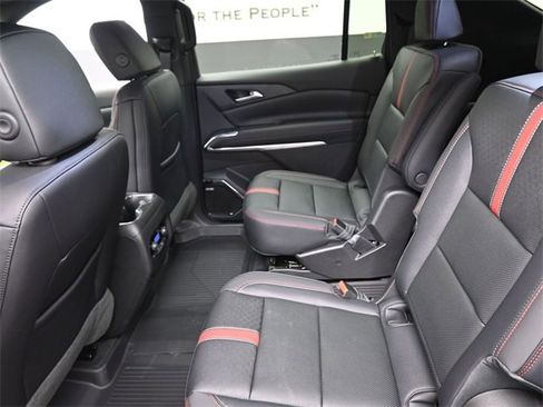 New 2026 Chevrolet Traverse RS w/ LPO, Floor Liner Package image 10