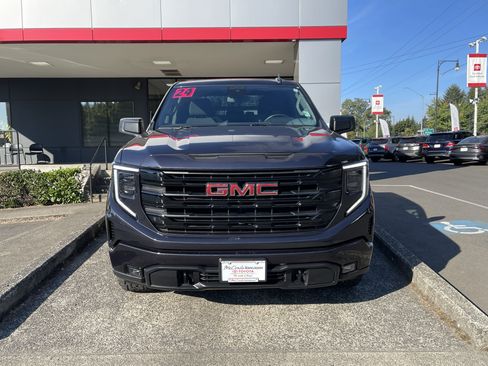 Used 2024 GMC Sierra 1500 Elevation AWD/4WD image 2