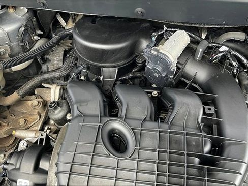 Used 2018 Dodge Journey SXT w/ Connectivity Group image 32