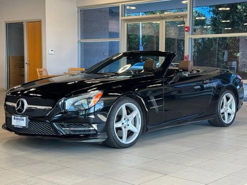 Used 2015 Mercedes-Benz SL 400 w/ Premium I Package image 4