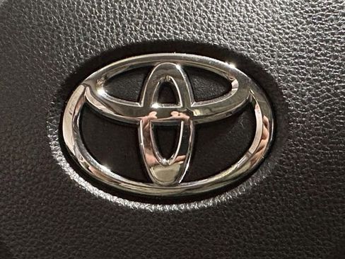 Used 2024 Toyota RAV4 XLE w/ Convenience Package AWD/4WD image 29