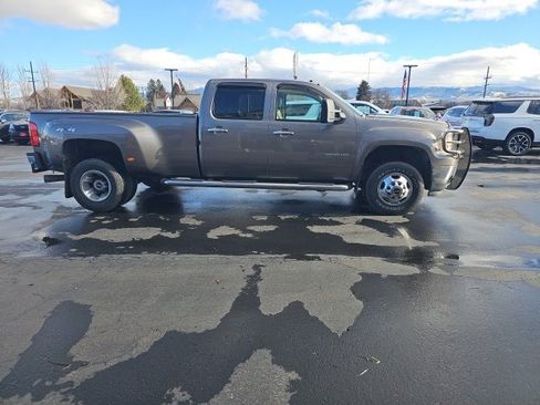 Used 2011 GMC Sierra 3500 SLT w/ SLT Convenience Package image 75