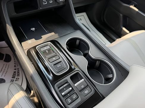 Used 2025 Honda Pilot Touring image 26