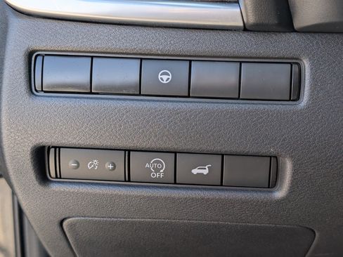 Used 2023 Nissan Rogue SL w/ SL Premium Package image 24