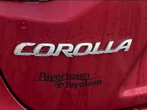 Used 2024 Toyota Corolla LE image 30