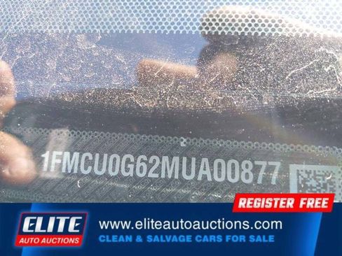 Used 2021 Ford Escape SE FWD image 18