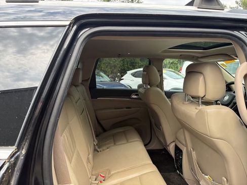 Used 2016 Jeep Grand Cherokee Limited AWD/4WD image 12