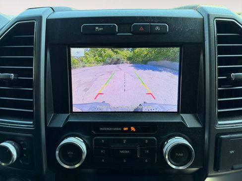 Used 2020 Ford F150 XLT w/ Equipment Group 302A Luxury AWD/4WD image 9