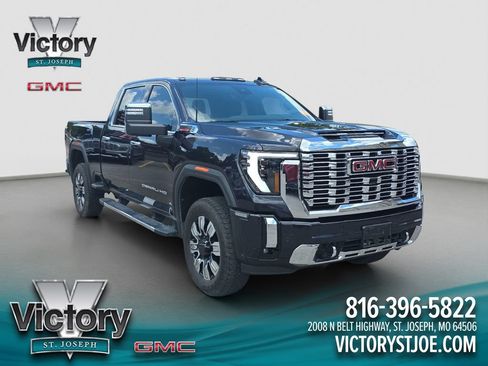 Used 2025 GMC Sierra 2500 Denali w/ Denali Reserve Package AWD/4WD image 1