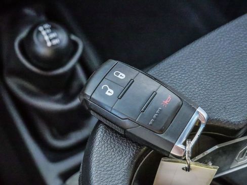 Used 2024 RAM 2500 Tradesman w/ Chrome Appearance Group image 31