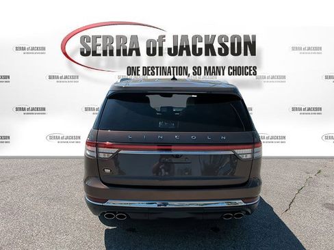 Used 2022 Lincoln Aviator Reserve w/ Class IV Trailer Tow Package image 8