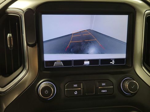 Used 2020 Chevrolet Silverado 1500 LT w/ Texas Edition image 18