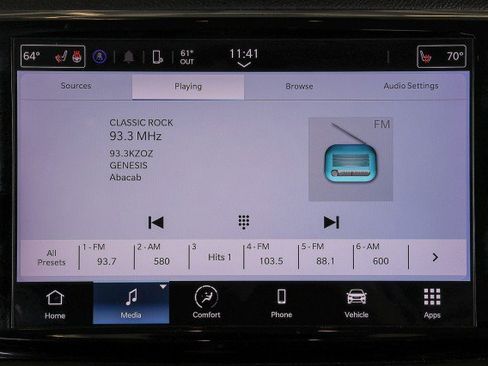 Used 2023 Chrysler Pacifica Touring-L FWD image 14