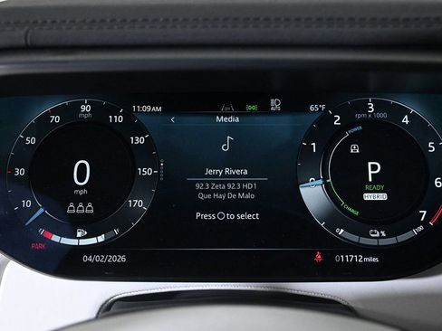 Used 2025 Land Rover Range Rover Sport Dynamic SE image 12