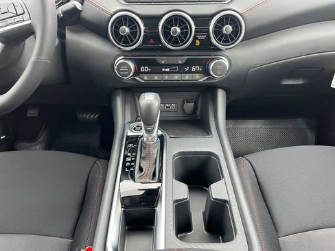 New 2025 Nissan Sentra SR image 3