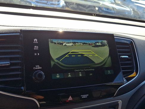 Used 2022 Honda Pilot Sport image 19
