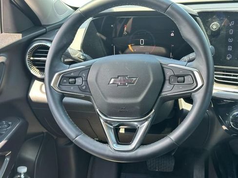Used 2025 Chevrolet Trax ACTIV w/ Driver Confidence Package FWD image 11
