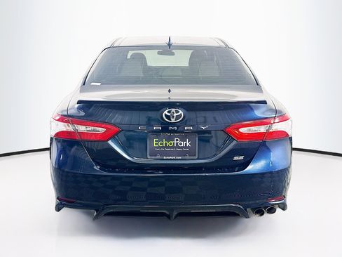 Used 2020 Toyota Camry SE FWD image 7