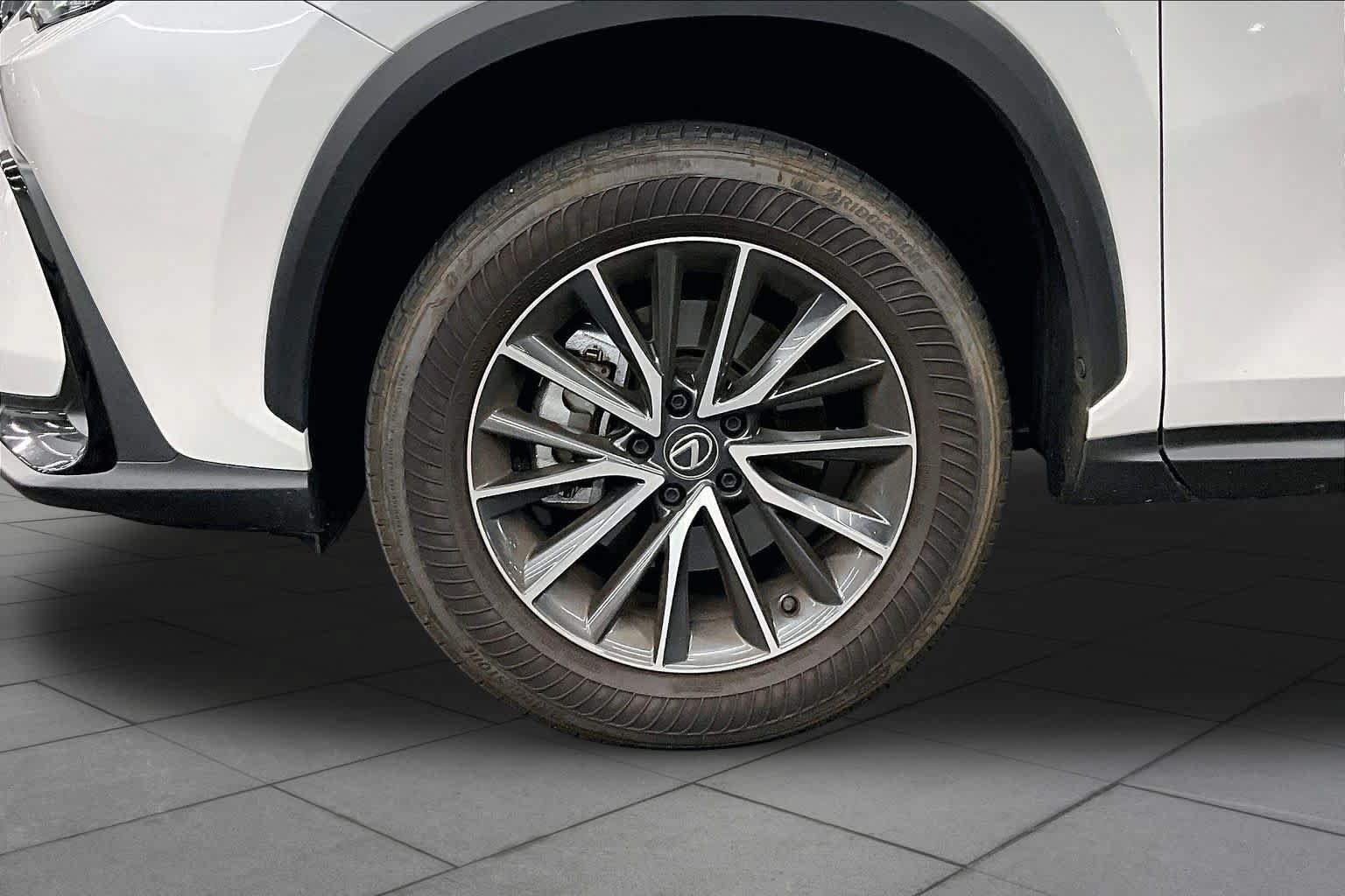 Used 2024 Lexus NX 250 FWD image 10