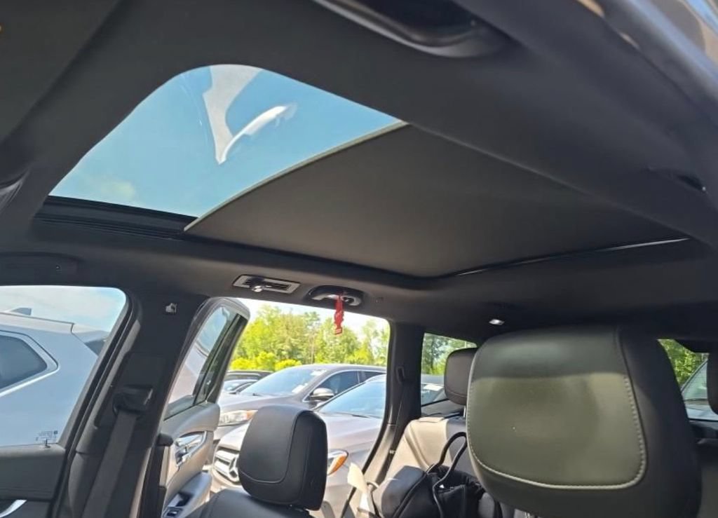Used 2020 Cadillac XT6 Premium Luxury FWD image 8