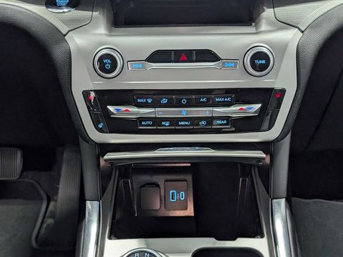 Certified 2023 Ford Explorer XLT w/ Equipment Group 202A AWD/4WD image 19