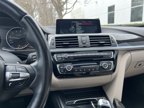 Used 2016 BMW 320i Sedan image 18