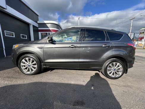 Used 2017 Ford Escape Titanium AWD/4WD image 5