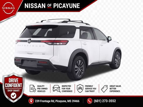 Used 2022 Nissan Pathfinder SV FWD image 6