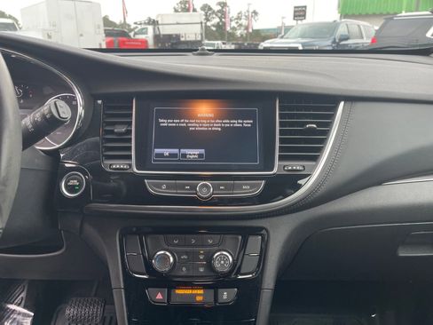 Used 2018 Buick Encore Preferred image 18