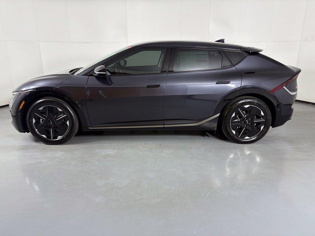 New 2026 Kia EV6 Wind RWD image 5
