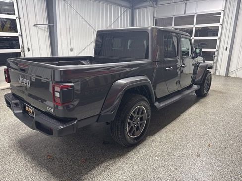 Used 2021 Jeep Gladiator Overland image 17
