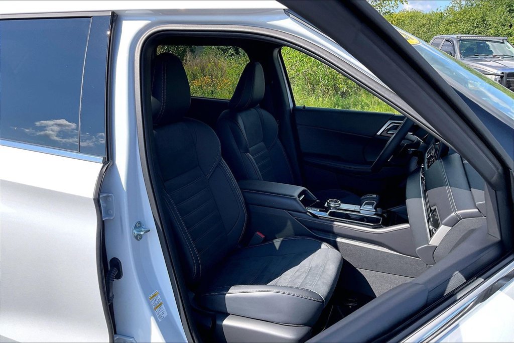 Used 2026 Mitsubishi Outlander LE AWD/4WD image 7